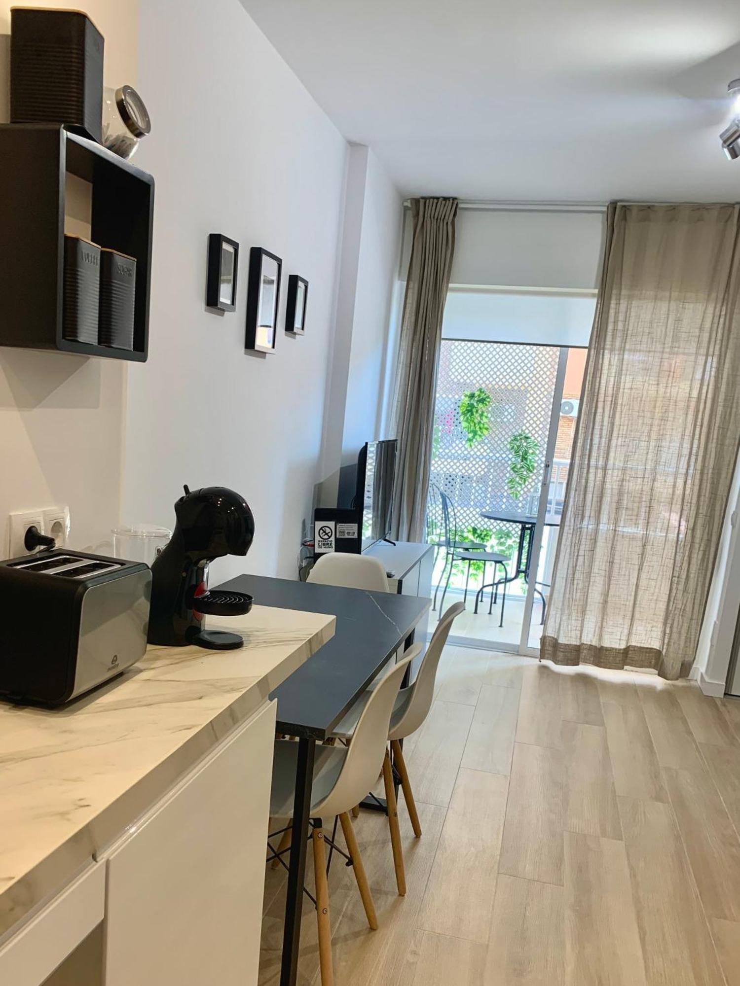 Apartamento Premium Con Piscina - Recepcion 24 Hs بينالماذينا المظهر الخارجي الصورة